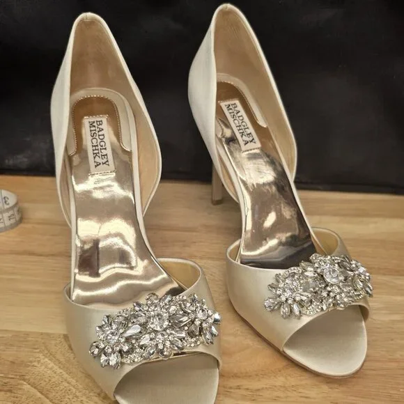 badgley mischka Gianna Embellished Pumps Women's Size 9.5 Ivory Wedding Prom 4in - Picture 2 of 11